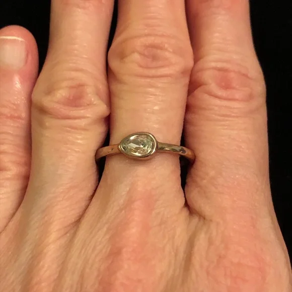 Elegant Gold Ring with White Rhinestone - Picture 3 of 7